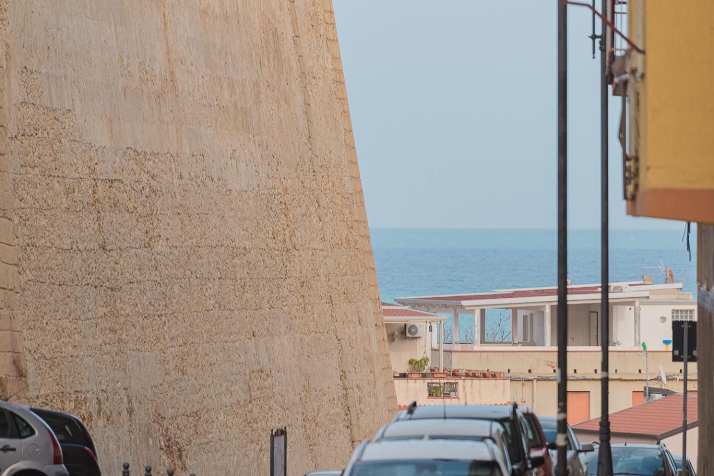 Storia & Mare - Free Parking - Castello Carlo V Apartamento Crotone Exterior foto